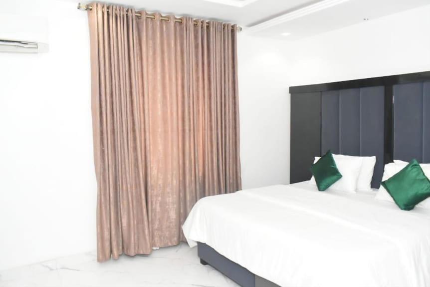 Jada Hotel And Suits Lagos Exterior foto